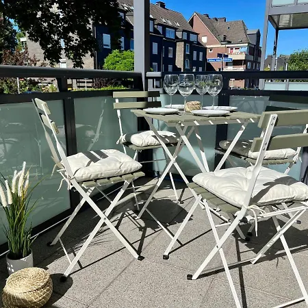 Design Apartment Mit Balkon - Kueche - Netflix Essen Exterior photo
