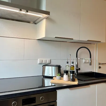 Design Apartment Mit Balkon - Kueche - Netflix Essen Exterior photo